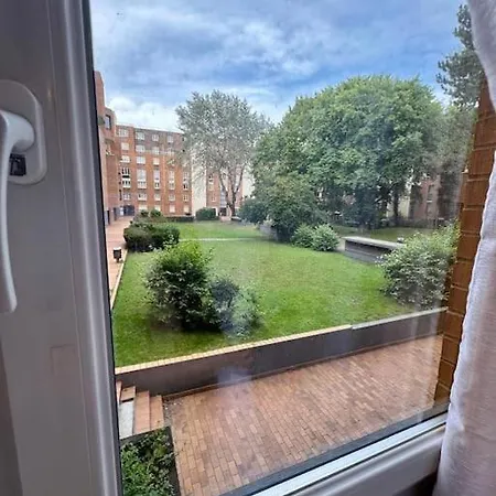 Confortable T4 Equipe A - 200m Metro *