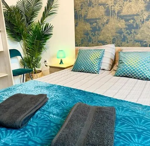 Appartement Confortable T4 équipé à - 200m Métro Roubaix