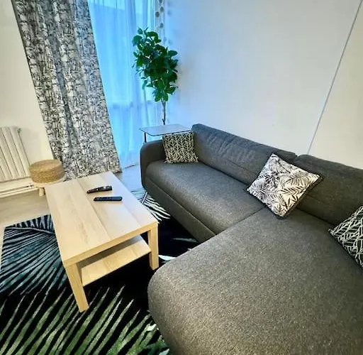 Appartement Confortable T4 équipé à - 200m Métro
