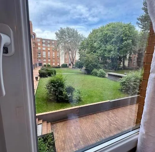 Confortable T4 équipé à - 200m Métro *